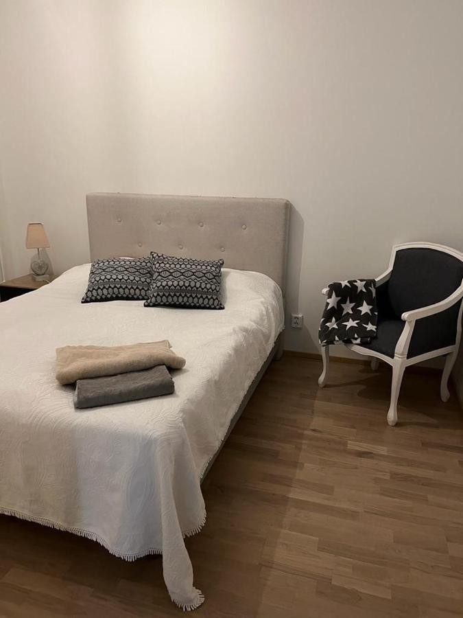 Modern One Bedroom City Apartment Nearby Airport Vantaa Bagian luar foto